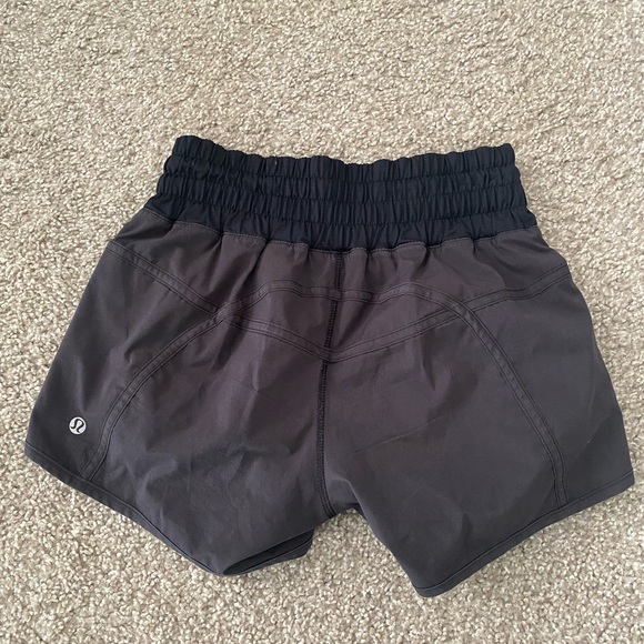 Lululemon low rise Track That Short - Picture 2 of 4